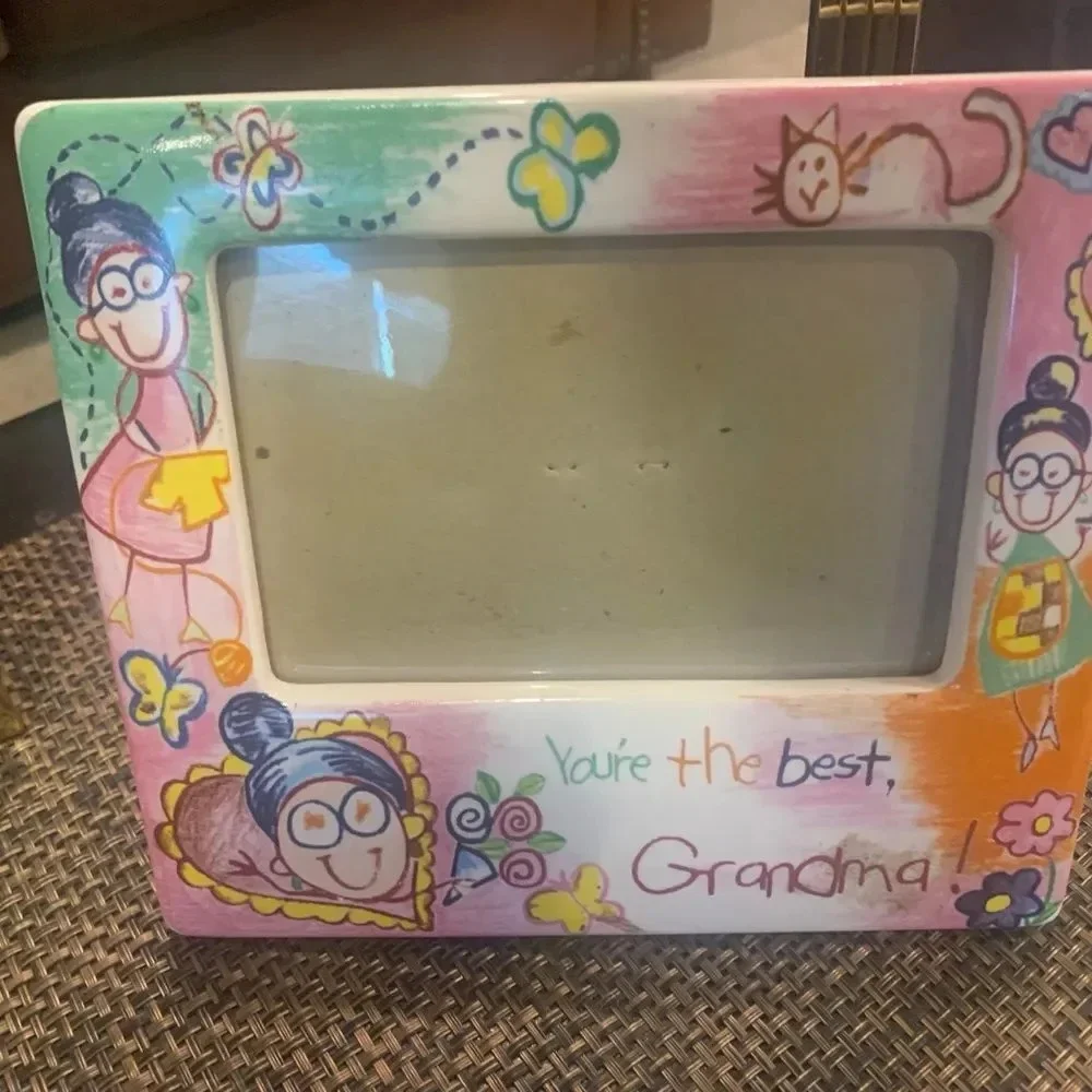 Elegant Set of 4 varied picture‎ frames - timeless charm!